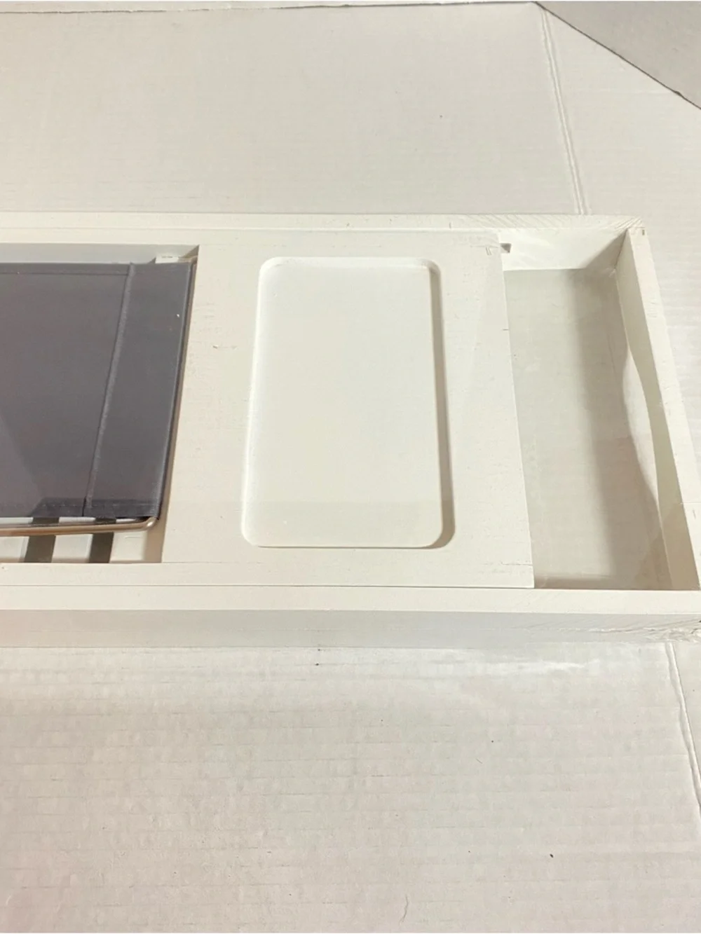 White Expandable Bathtub Tray Caddy with Tablet Holder
